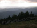 16 : 09