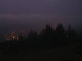19 : 05