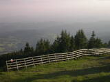 19 : 57