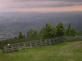 19 : 37