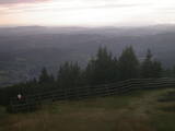 19 : 05