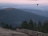 06 : 00