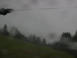 18 : 00