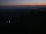 21 : 08