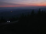 21 : 08