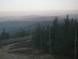 06 : 00