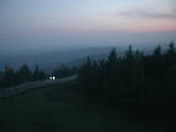 22 : 00