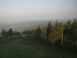 06 : 00