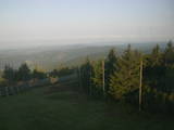 06 : 00