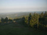06 : 00