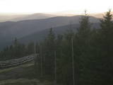 19 : 08