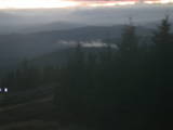18 : 44