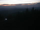 19 : 08
