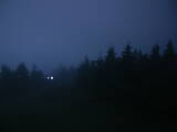 22 : 00