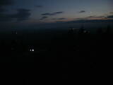 22 : 00