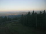 06 : 00
