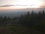 19 : 04