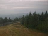 09 : 00