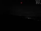 03 : 00