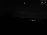 03 : 32