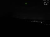 03 : 32