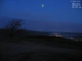 04 : 44