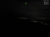22 : 00