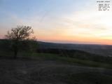 19 : 56