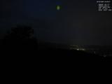 03 : 32