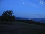 04 : 00