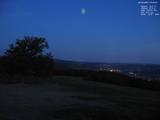 03 : 32