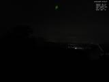 23 : 04