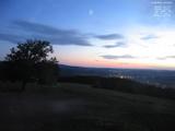 22 : 04
