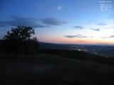 22 : 08