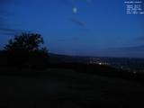 03 : 32