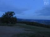 04 : 00