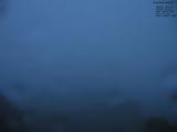 06 : 00