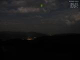 23 : 00