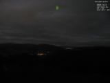 03 : 00