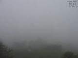 09 : 04