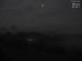 03 : 00