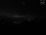 21 : 08