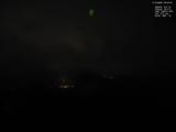 23 : 04