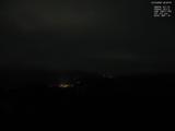03 : 32