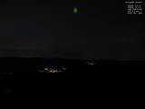 19 : 04