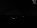 22 : 04