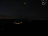 19 : 00