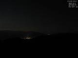 02 : 00