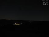 22 : 04