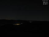 23 : 04